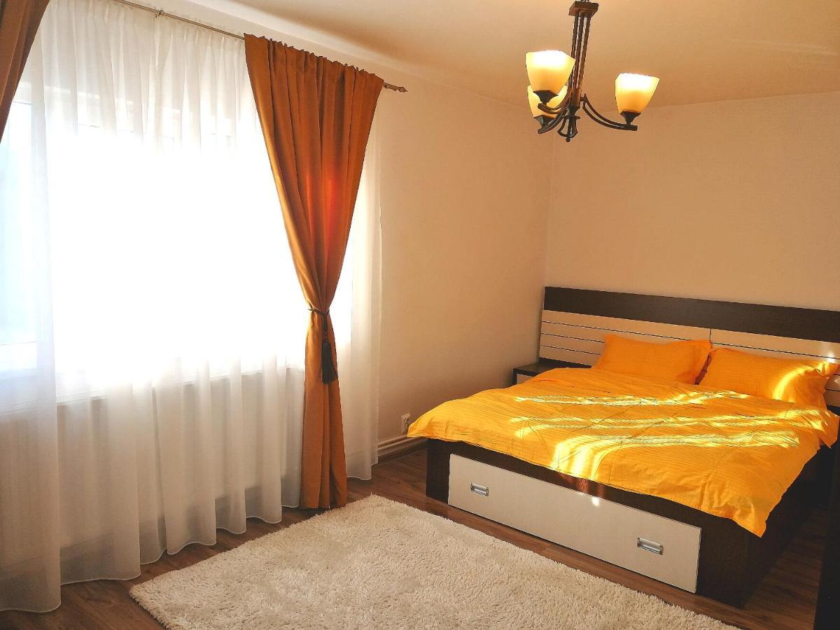 Apartament Atena Petroşani Eksteriør billede